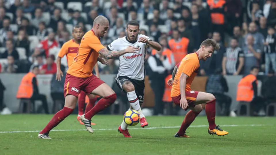 13 takım Cenk Tosun'un peşinde