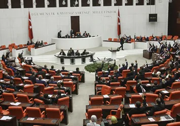 'Cumhurbaşkanı'na OHAL yetkisi' komisyondan geçti