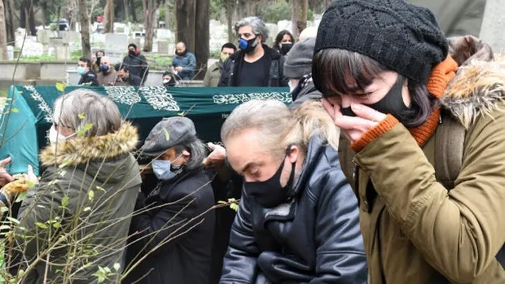 Usta müzisyen İsmail Soyberk son yolculuğuna uğurlandı! Gözyaşları sel oldu