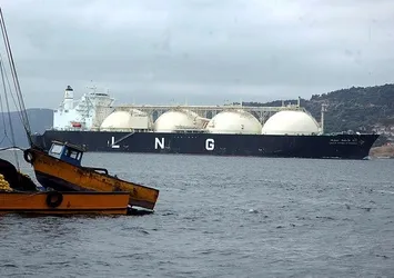 Cezayir'den yola çıkan LNG gemisi Türkiye'ye geliyor