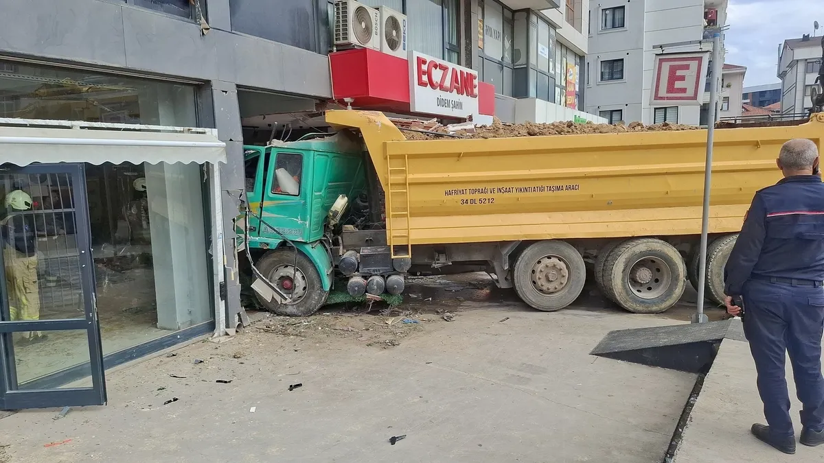 7 kişinin yaralandığı feci kazada saniye saniye dehşet! - 3