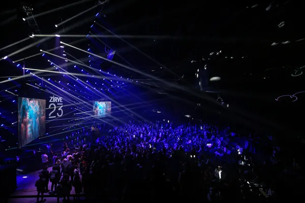 Zirve 23, 15 Ekim Cumartesi günü Volkswagen Arena’da gençlerle buluşuyor