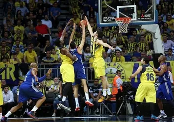 Fenerbahçe seride öne geçti!