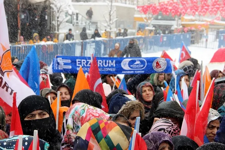 Başkan Erdoğan'a Erzurum'da sıcak karşılama