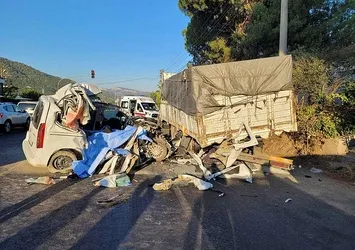 Manisa Ahmetli'de katliam gibi kaza! Ölü ve yaralılar var