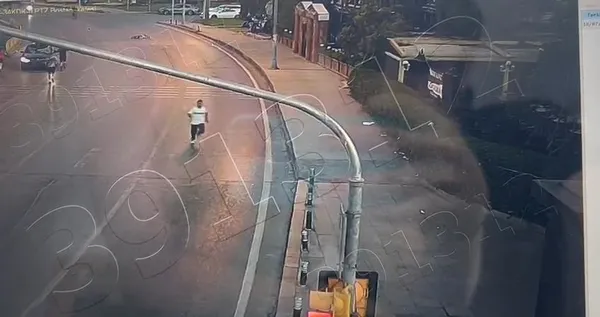 1690912505057.jpg Bostancı'da bisikletliye çarpıp kaçmıştı! O anlar ortaya çıktı - 3