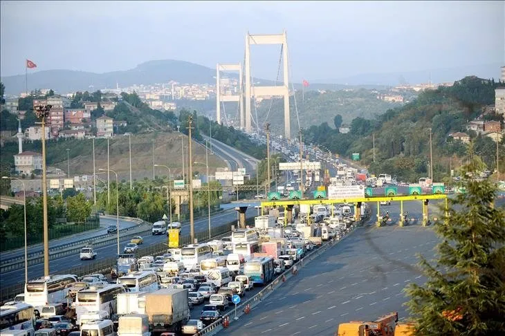 Son dakika: Arabayla şehirler arası seyahat yapılıyor mu? Özel araçla şehirler arası yolculuk yasak mı?