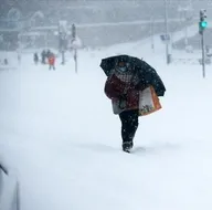 Bu sefer daha kuvvetli! Kar yağışı İstanbula dönüyor