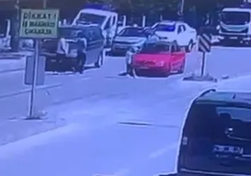 7 yaşındaki çocuğa karşıya geçmek isterken araba çarptı