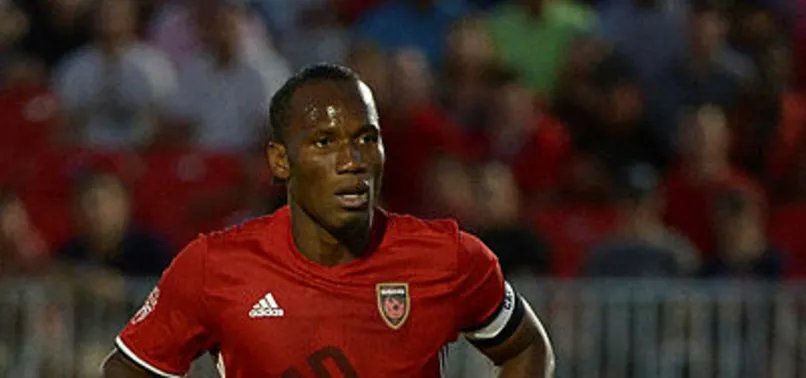 Drogba futbolu bırakacağını açıkladı