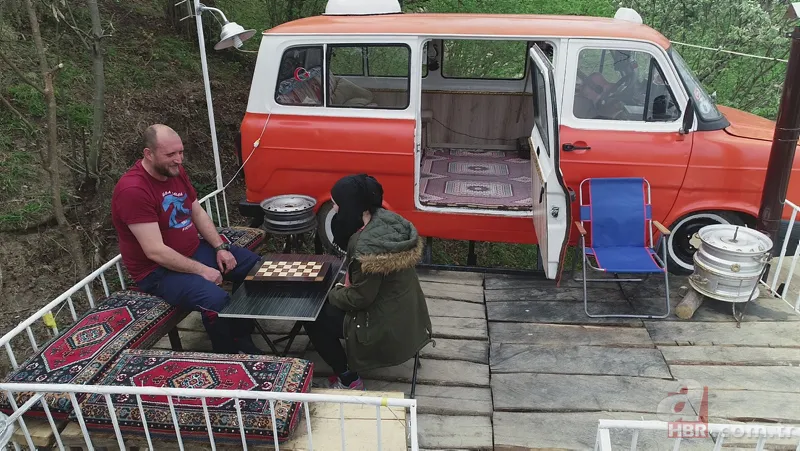 Karadeniz zekasını konuşturdu! Kızları ağaç ev isteyince… 16