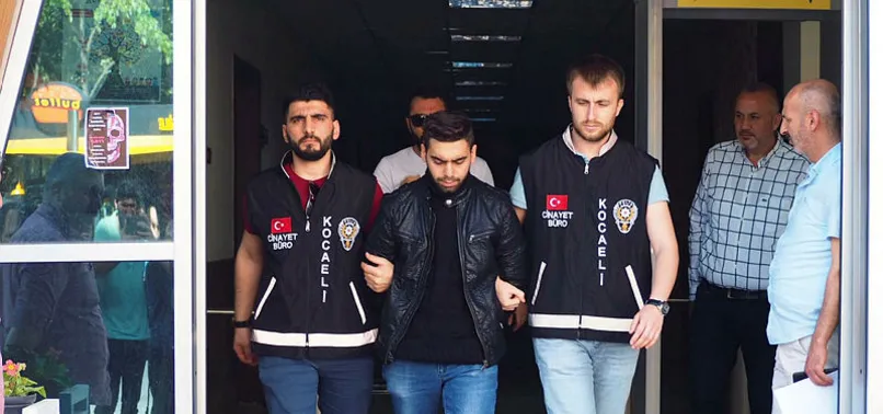 Korkunç gerçek! Anne ve babasını öldürdü