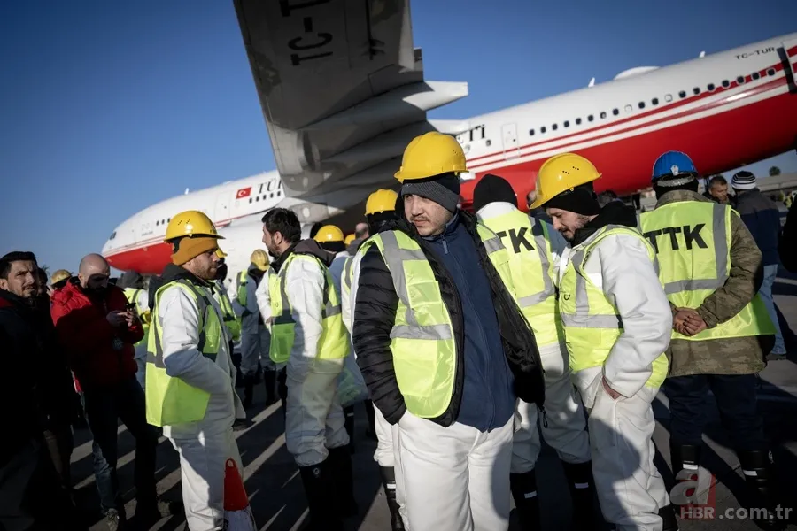 Cumhurbaşkanlığına ait uçak madencileri deprem bölgesine götürdü: "Bir can bir candır bizim için" 4