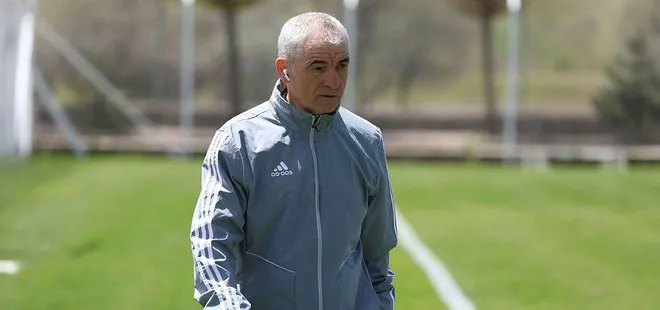 Sivasspor Teknik Direktörü Rıza Çalımbay: Liglerin başlatılması bence çok büyük yanlış