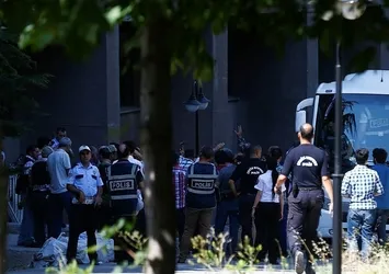 İstanbul Emniyetinde 465 polis görevden uzaklaştırıldı!
