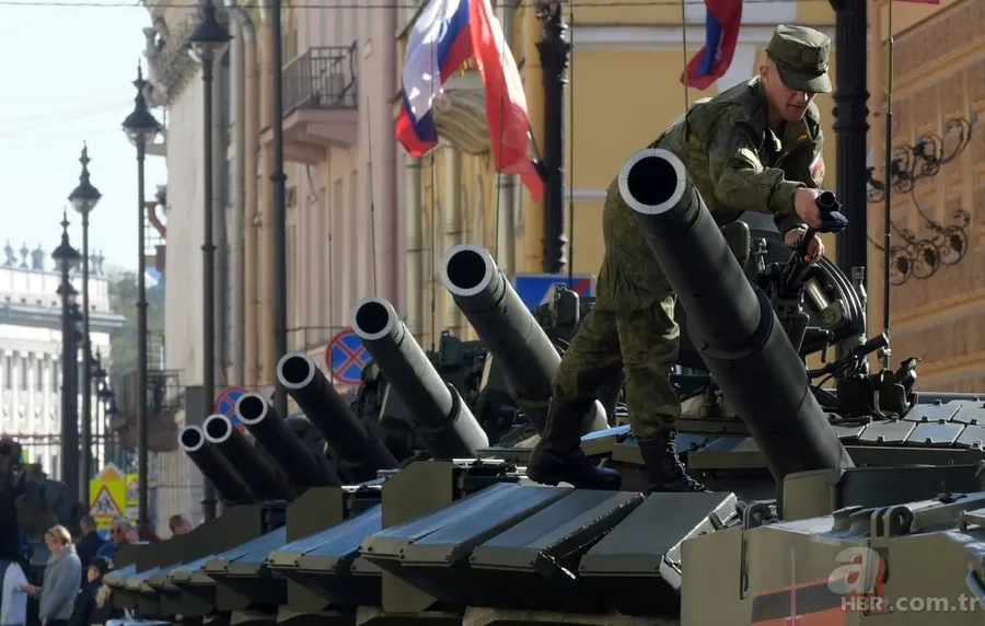 Rusya'daki 9 Mayıs Zafer Günü kutlamalarından renkli görüntüler 15