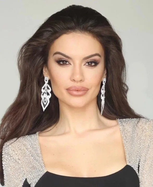 Miss Universe 2021 adayları belli oldu! Kaniat güzeli olmak isteyenlerin arasında Fahriye Evcen ve Melike İpek Yalova'nın benzerleri de var