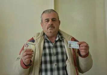 Ehliyetini değiştirmeye gitti ölü olduğunu öğrendi