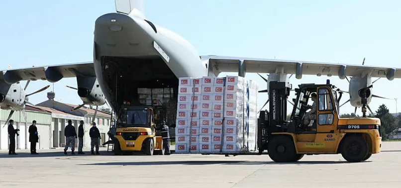 İngiltere’de Türkiye sevinci! Yardım malzemeleri ulaştı...