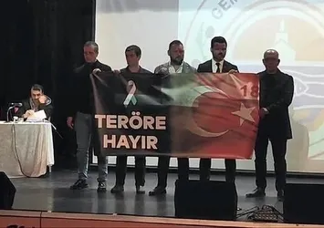 CHP'liler "Teröre hayır" pankartına tahammül edemediler