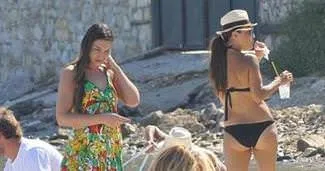 İki eşim var ikisine de gidiyorum!