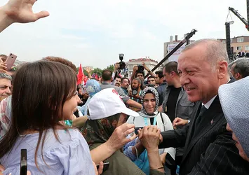 Başkan Erdoğan'a İstanbul'da sevgi seli
