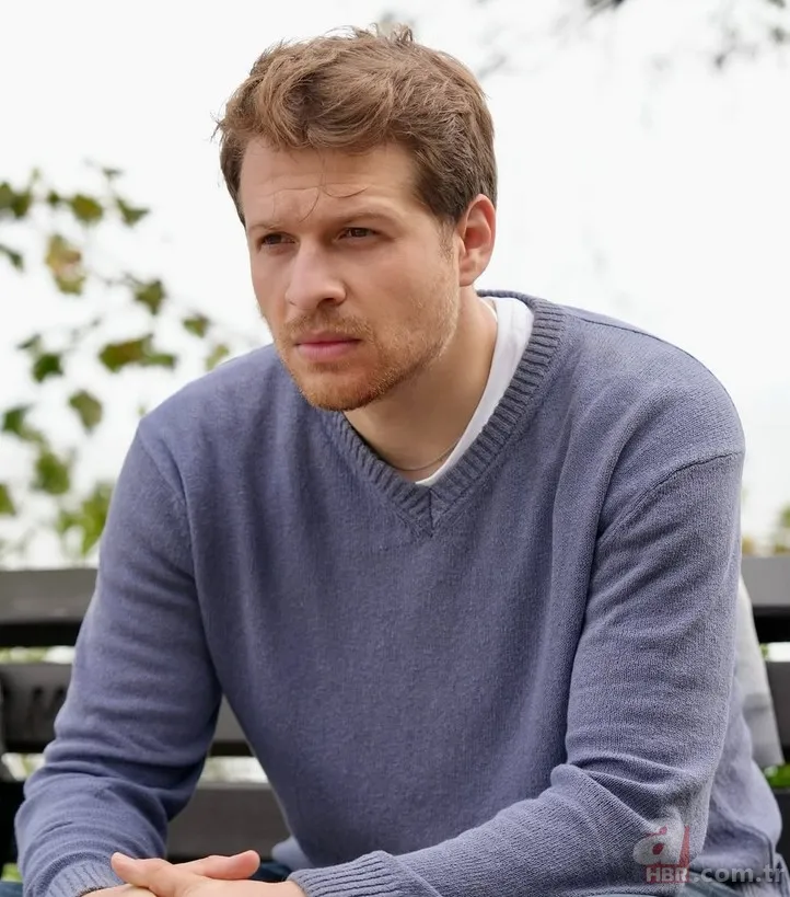 Taşacak Bu Deniz'in Oruç'u Burak Yörük'ün çocukluk hali ortaya çıktı! Mesut Komiser'in oğluymuş... 3