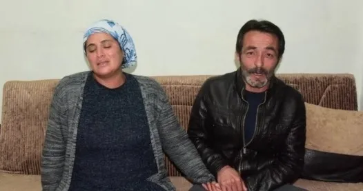 ne-baktin-kavgasinda-oglunu-kaybeden-acili-anne-cocuk-degil-annesi-yargilansin-1641798102531.jpg ‘Ne baktın’ kavgasında oğlunu kaybeden acılı anne: Çocuk değil annesi yargılansın - 1