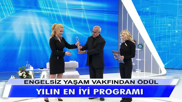 Müge Anlı’ya Engelsiz Yaşam Vakfı'ndan gururlandıran ödül! - 1