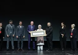 Başkan Erdoğan "Bir Adam Yaratmak" filminin galasına katıldı