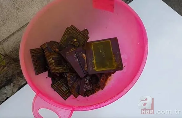 Eski bilgisayar parçalarından altın çıkardı! 25