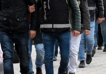 FETÖ'nün "mahrem imamlarına" operasyon