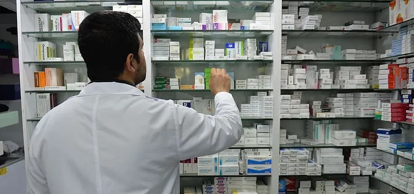 Hükümetten eczacıya çifte af