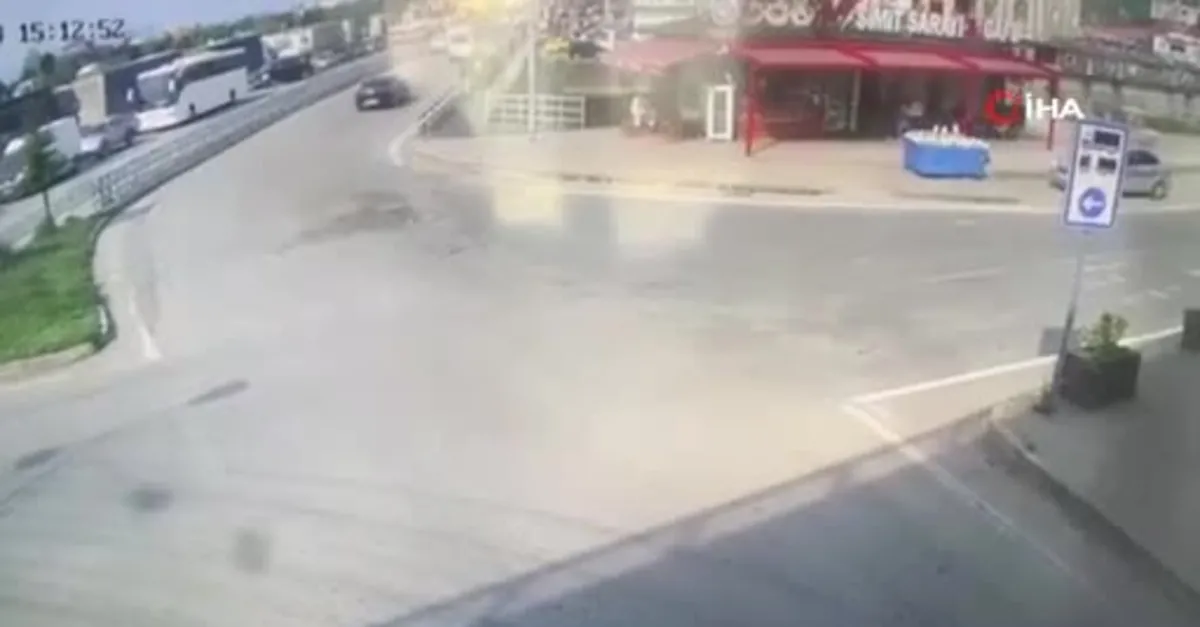 Kavşakta tır ile otomobil birbirine girdi