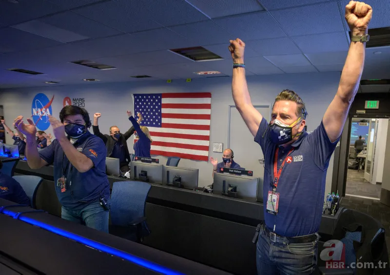 Perseverance Mars’a iniş yaptı! NASA ilk fotoğrafı paylaştı 24