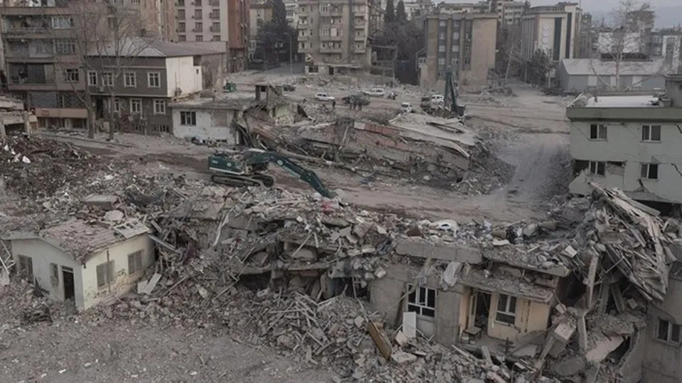 Dünyaca ünlü uzmanlar asrın felaketini inceledi: Japonya bile dayanamazdı