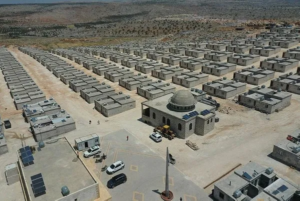 icisleri-bakani-soylu-ulkesine-geri-donen-suriyeli-sayisini-acikladi-1654082361410.jpeg İçişleri Bakanı Soylu ülkesine geri dönen Suriyeli sayısını açıkladı! - 4