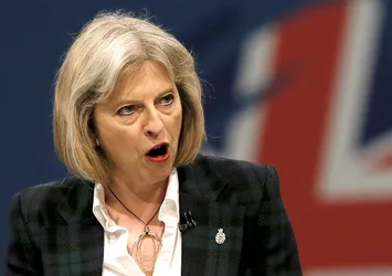 May'den bölgesel yönetimlere Brexit uyarısı