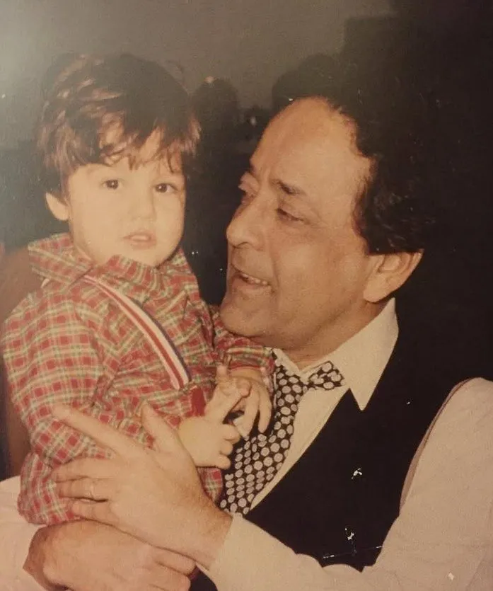 Gazanfer Özcan’ın torunu Tarık Ündüz baba oldu! Oğluna bakın hangi ismi verdi