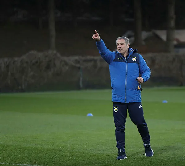 "Ersun Yanal istifa edecek" iddialarının ardından dikkat çeken detay - 2