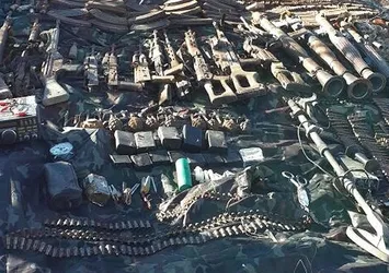Hakkari'de 152 makineli tüfek mühimmatı bulundu