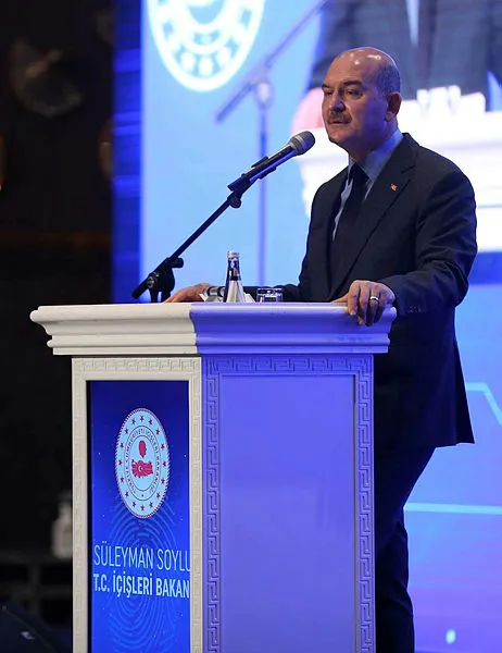 Son dakika: İçişleri Bakanı Süleyman Soylu’dan e-imza açıklaması: Yakın zamanda kimlik cüzdanlarında olacak