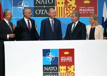 Son dakika! NATO'da kritik toplantı! Türkiye-İsveç- Finlandiya üçlü görüşmeleri yeniden başladı