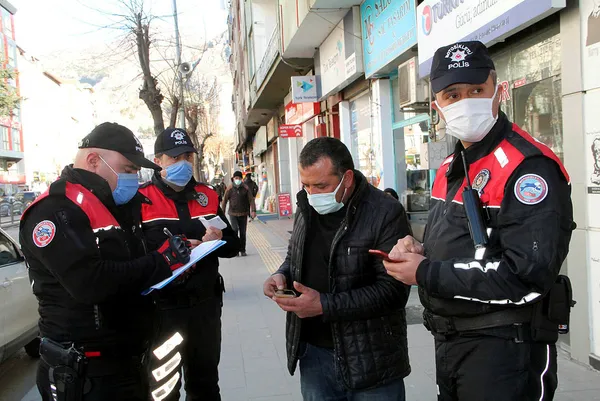 1618635467711.jpg Dolandırıcıların yeni oyunu pes dedirtti! 'Sahte maske cezası' mesajıyla dolandırıyorlar - 7