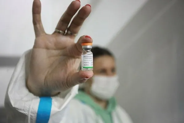 Son dakika: Koronavirüs aşılamasında 2. doz başlıyor! Başkan Erdoğan perşembe, Bahçeli ve Akşener 12 Şubat’ta aşı olacak