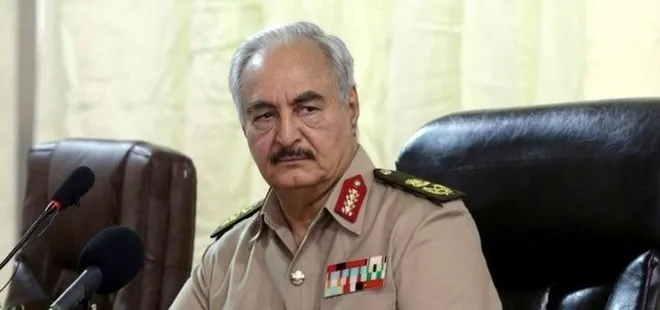 Libya’da darbeci Halife Hafter askeri görevlerini askıya aldı