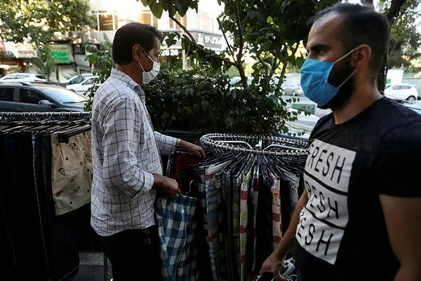 İran’da günlük yeni vaka sayılarında rekor!