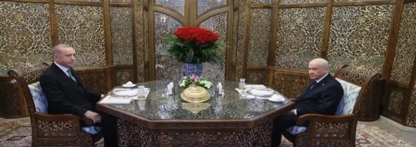 Başkan Erdoğan MHP lideri Devlet Bahçeli ile iftar programında Cumhurbaşkanlığı Külliyesi'nde bir araya geldi - 2