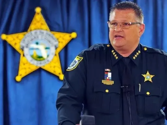 Aranan azılı suçlular için çarkı-kaçak!