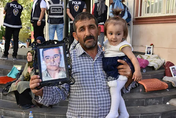 "Oğlumuzu HDP'liler kaçırmış, PKK'ya vermiş" - 1